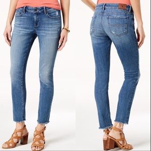 Lucky Brand Lolita Mid Rise Raw Hem Jean size 28